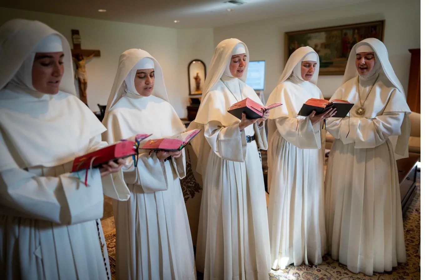 Sisters in chapel prayer